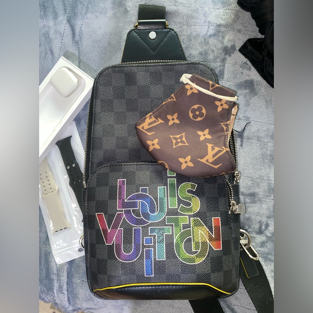 Louis Vuitton Avenue Sling Bag Limited Edition Interlinked Logo Damier Graphite